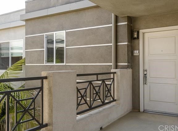 4th image of 4424 Whitsett Ave APT 306