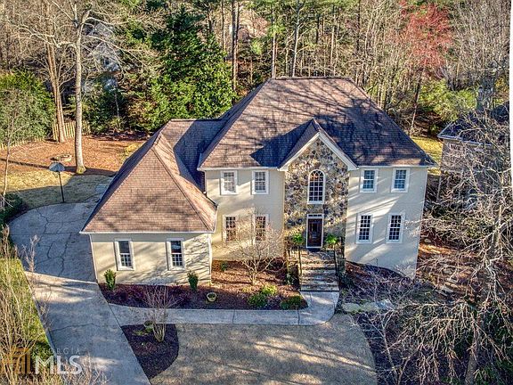 3rd image of 275 Coles Hill Ct