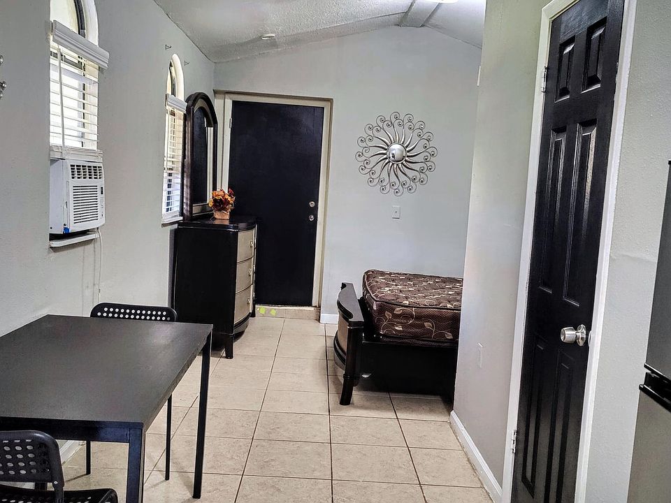 1st image of 5719 N Apopka Vineland Rd Unit B