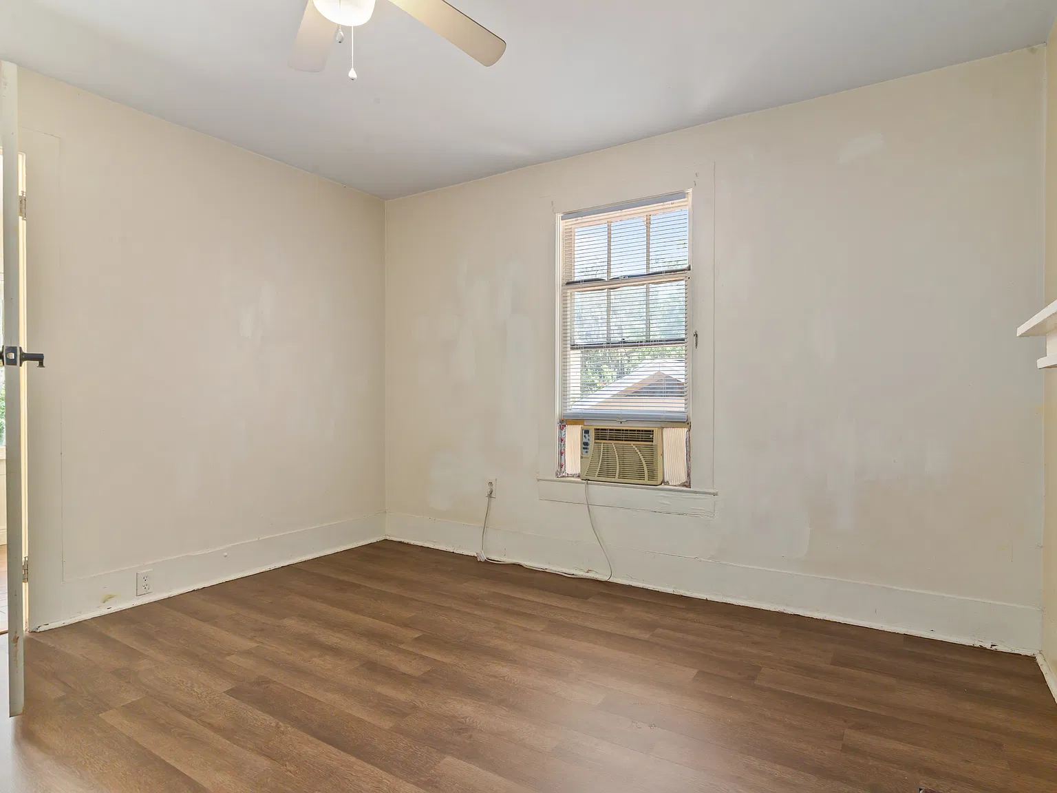 2 bed, 850 sqft, $1,400 — Photo 4