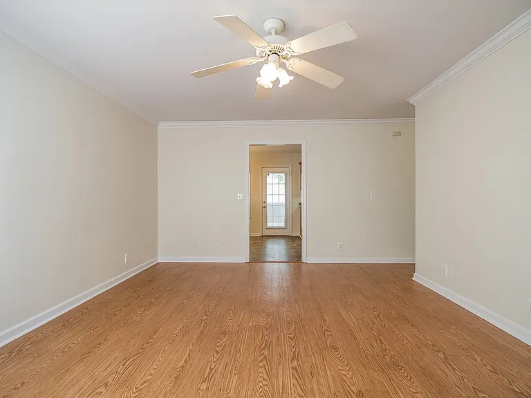 1527 Dodd Trl — Photo 2