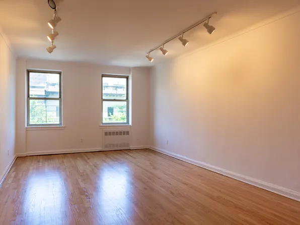 100 8th Avenue image 1 of 5