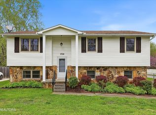 1716 Campfire Dr, Knoxville, TN 37931