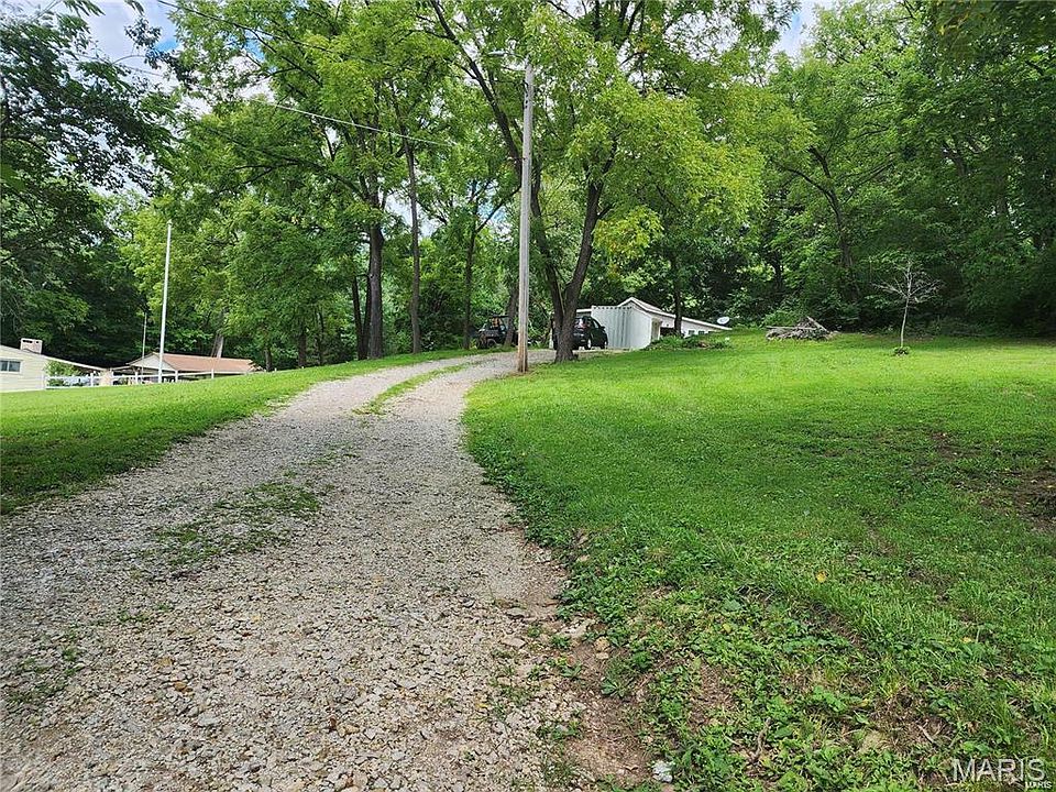 2nd image of 13339 Rosebank Ln