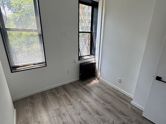 4th image of 206 Bushwick Ave #2X