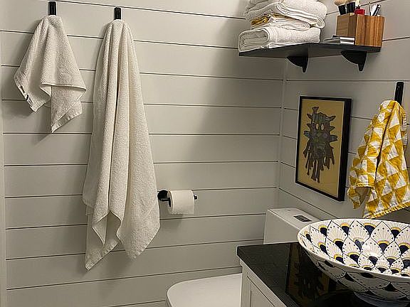 2nd image of 2700 W 44th St APT 113
