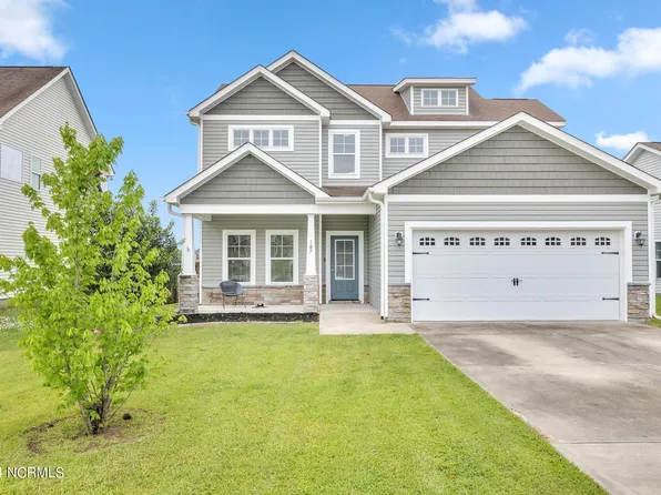 107 Saw Grass Drive, Maple Hill, NC 28454