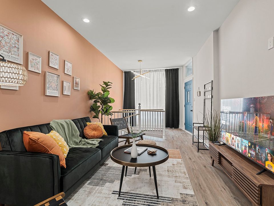 1st image of 338 N Front St Floor 1
