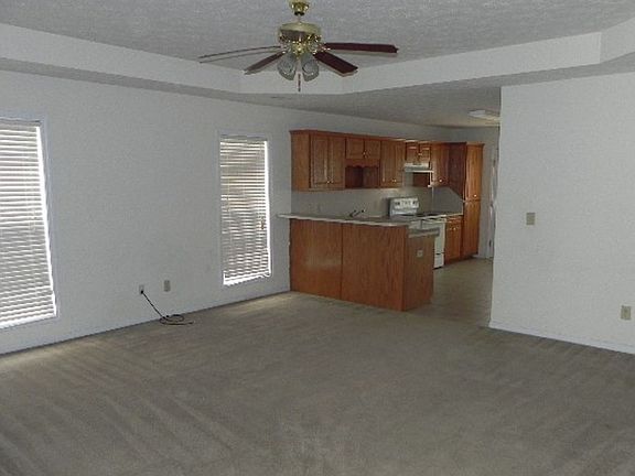 2nd image of 715 Pine Hill Ct