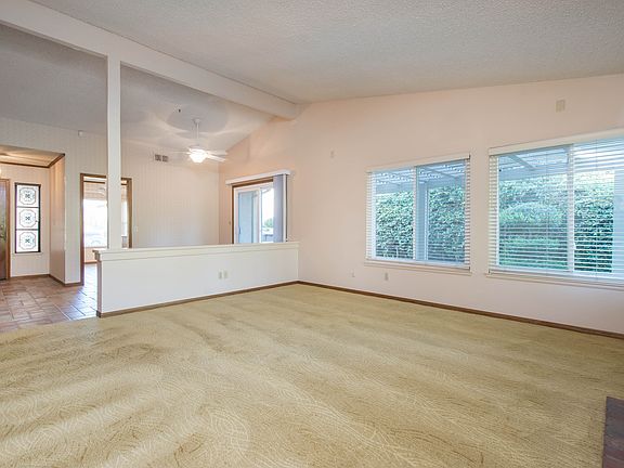 4th image of 23611 Mesa Ct