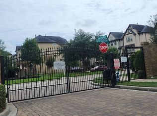 10009 Spring Shadows Park Cir, Houston, TX 77080
