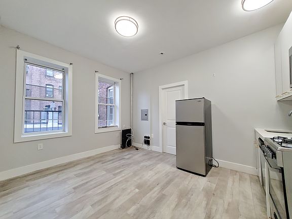 3rd image of 58 Van Reypen St #36E