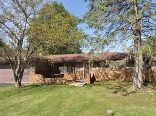 5856 Hillsbrough Rd, Rockford, IL 61109