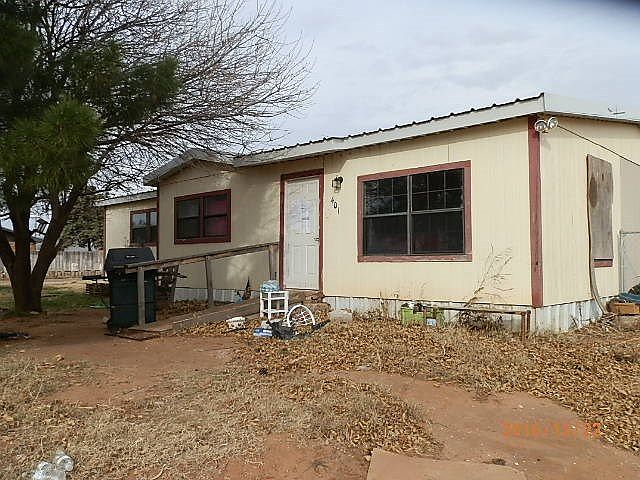 1st image of 401 NE Avenue F