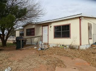 401 NE Avenue F, Seminole, TX 79360