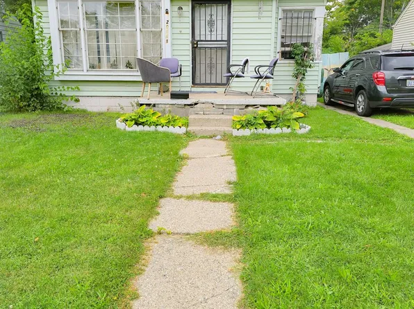 20441 Goddard St, Detroit, MI 48234