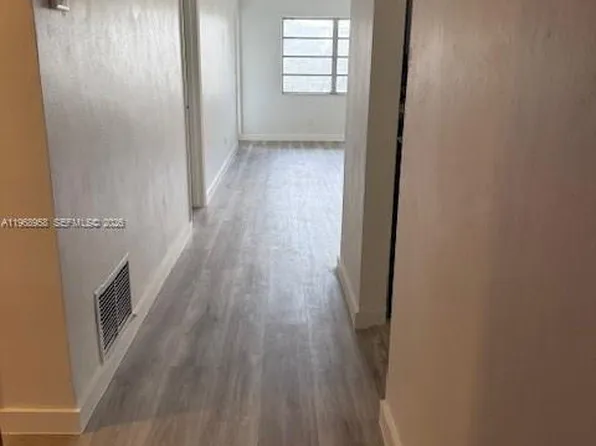 1400 NE 191st St APT 308, Miami, FL 33179