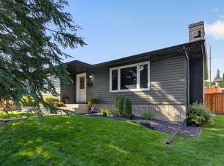 292 S Silver Brook Way NW, Calgary, AB T3B 3G8