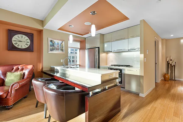 Sold by Nest Seekers International | media 8
