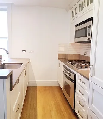 Rented by New York Residence | media 48