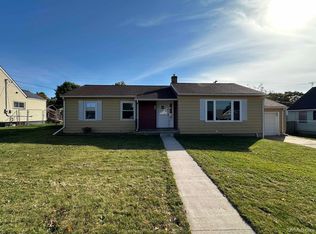 706 Duncan Ave, Ishpeming, MI 49849