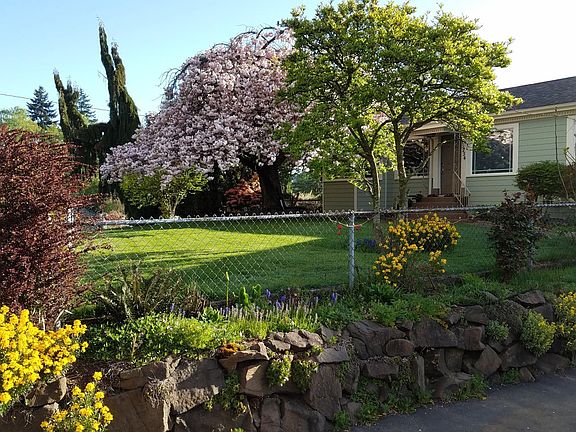 3rd image of 15234 40th Ave S