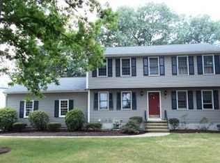 16 Patrick Rd, Hopedale, MA 01747