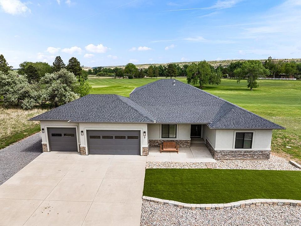1st image of 7 N Parkway Way