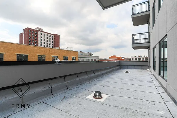 Rented by ERNY LLC | media 8