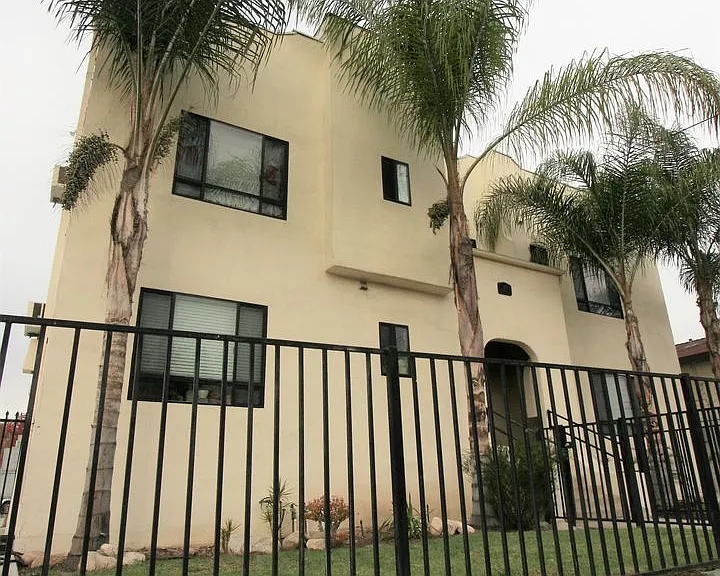 Ave 63 Apartments — Photo 22