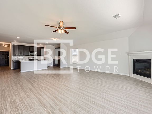 3rd image of 210 Greenhill St