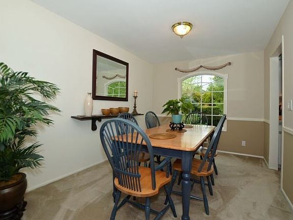 3rd image of 31 Culver Ct