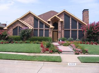 4209 Meadowdale Dr, Carrollton, TX 75010