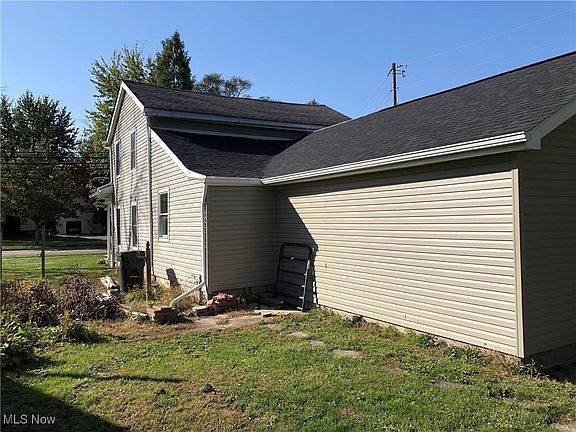 3rd image of 316 N Main St
