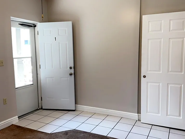 221 Howard St #1 — Photo 13