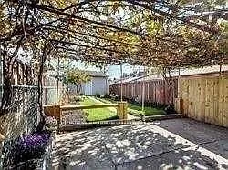 559 Dufferin St #UPPER — Photo 12