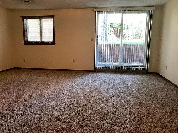 2nd image of 307 S 4th St APT 18