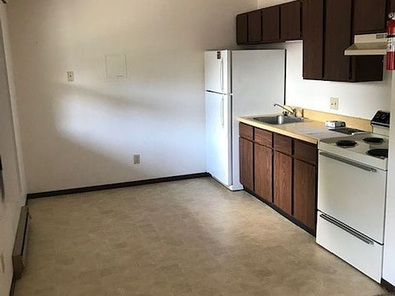2nd image of 2744 Birch St #82