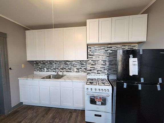 4th image of 34 Linden Ave APT 2