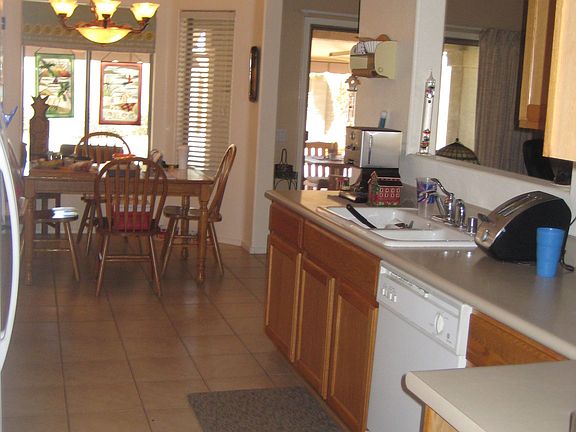 Functional Kitchen sw/ nook
