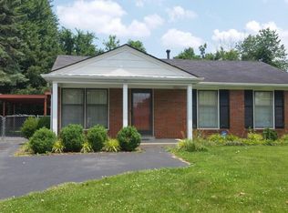 10013 Charleswood Rd, Louisville, KY 40229