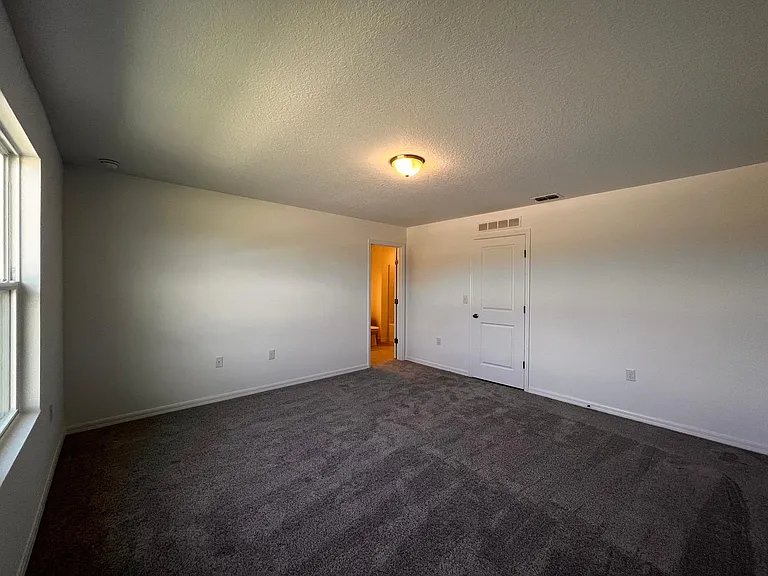 189 Mandovi St — Photo 24