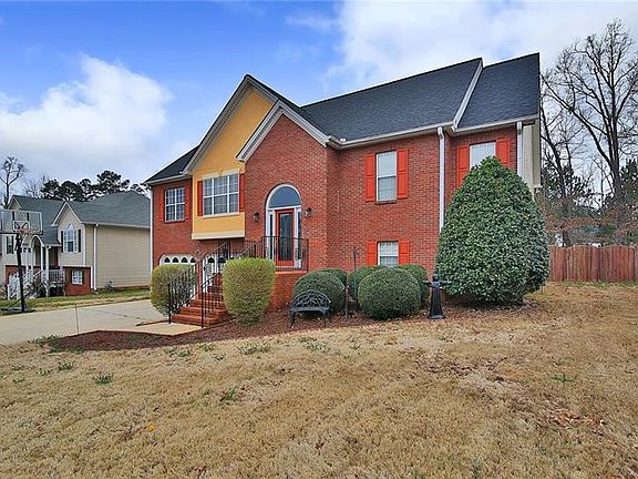 4th image of 4068 High Country Dr