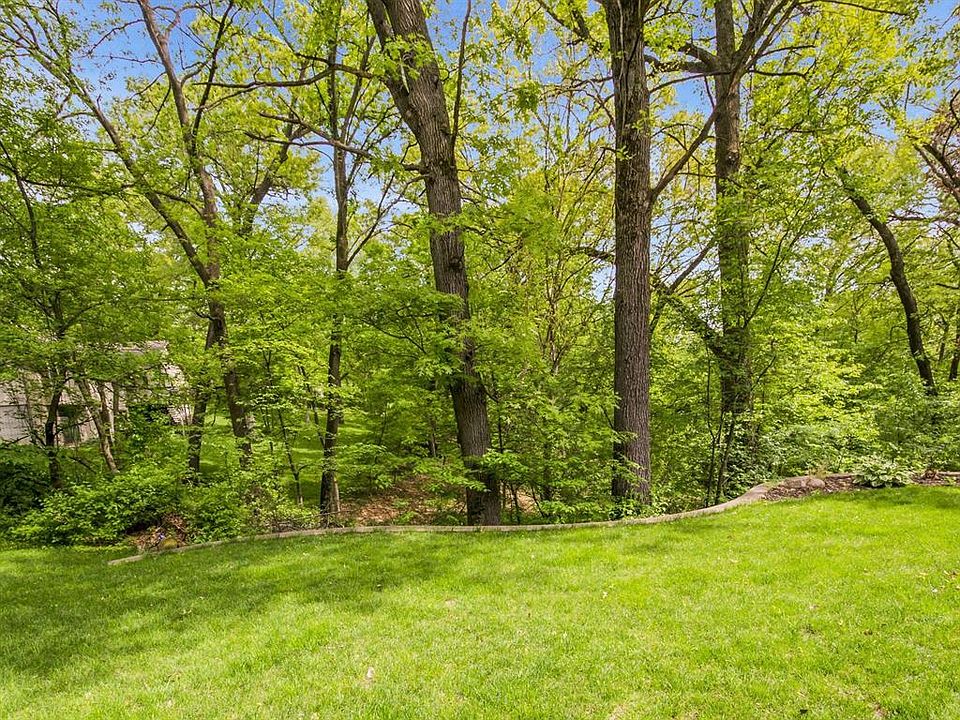 1832 Ridgeview Ct, Cedar Rapids, IA 52403 Zillow
