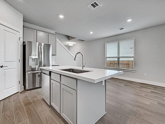 5th image of 8412 Cottage Rose Dr