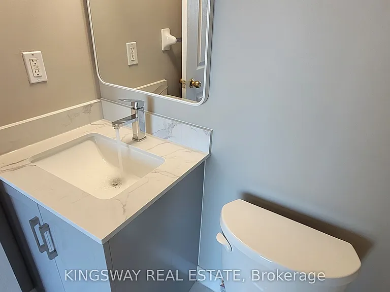 7 Lorraine Dr #812 — Photo 17