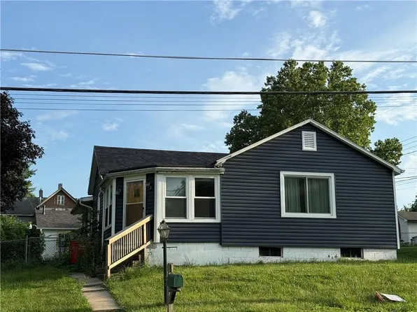 2405 South St, Lexington, MO 64067