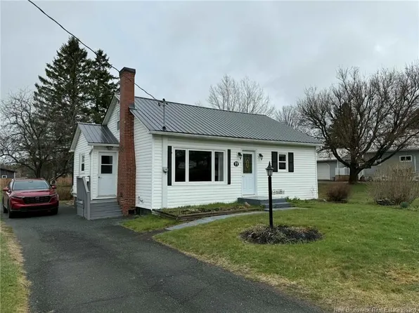 77 Hillcrest Ave, Hartland, NB E7P 1M9