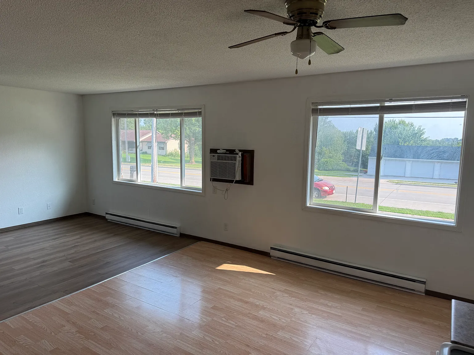2 bed, 864 sqft, $1,100 — Photo 4