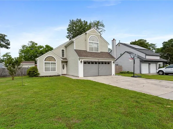 1 Travis Cir, Hampton, VA 23669